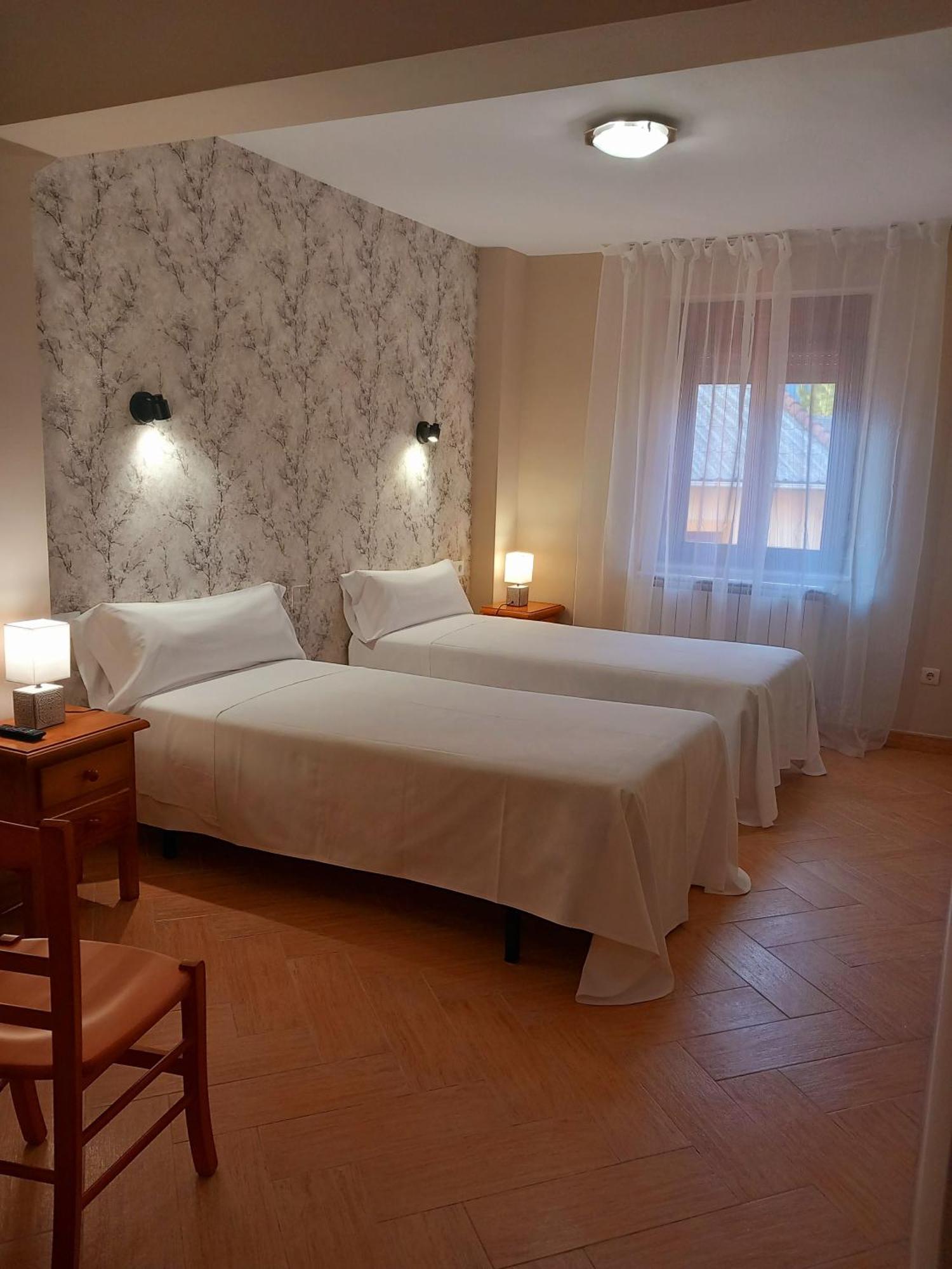 Hotel Rural Orquidea Velilla del Rio Carrion Luaran gambar