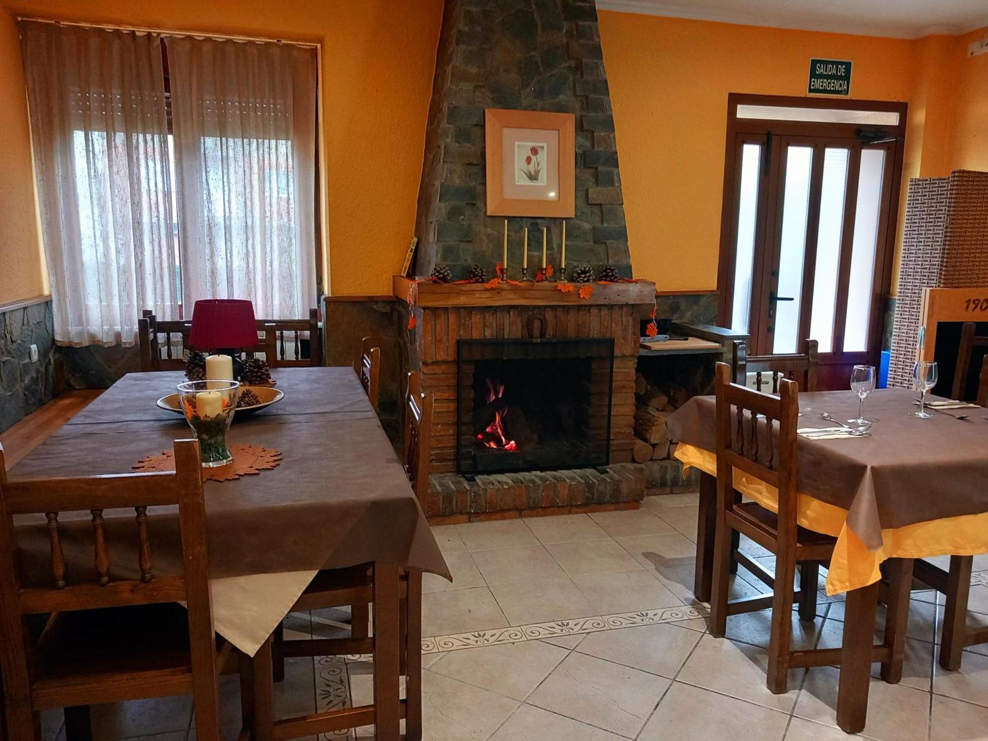 Hotel Rural Orquidea Velilla del Rio Carrion Luaran gambar